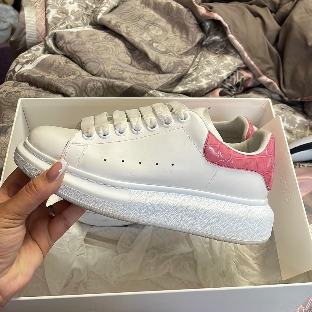Alexander McQueen Oversized Sneaker